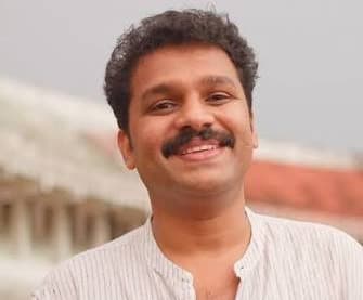'പുതിയ കുഞ്ഞുങ്ങൾ പൊളിയാണ്, പഴകിയ കുഞ്ഞുങ്ങൾ പേളിയാണ്'; പേളി മാണിയുടെ നിലപാടിനെതിരെ രൂക്ഷവിമർശനവുമായി ലിജീഷ് കുമാർ