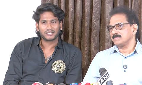 സാബു എം. ജേക്കബ് എൻ.ഡി.എയുടെ ഭാഗമായത് വ്യക്തിപരമായ ലാഭത്തിന്; ബി.ജെ.പിയിൽ നിന്ന് 40 കോടി രൂപ കൈപ്പറ്റിയെന്ന് അഖിൽ മാരാർ