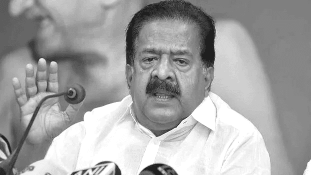 'പി.എം ശ്രീ പദ്ധതിയിൽ ഒപ്പുവെച്ചത് ആരാണ്? കരാറൊപ്പിട്ട് കേന്ദ്രസഹായം വാങ്ങിയ ശേഷം ഇപ്പോൾ ഞങ്ങളുടെ മേൽ കുതിരകയറേണ്ട'; രമേശ് ചെന്നിത്തല