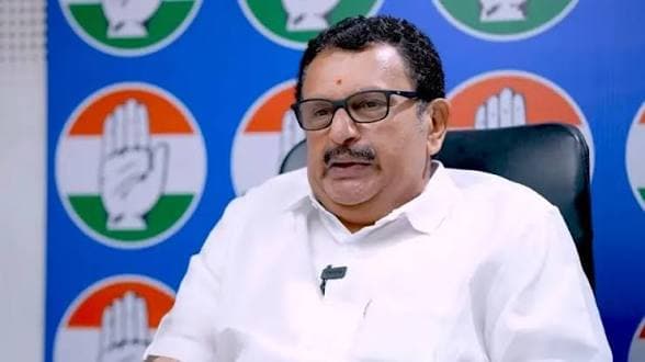 ഹെലികോപ്റ്ററിൽ പോകുന്നതിൽ എന്താണ് തെറ്റ്; ഏറ്റവും അധികം യാത്ര ചെയ്തത് കെ. കരുണാകരനാണ്: മന്ത്രി കെ. മുരളീധരൻ