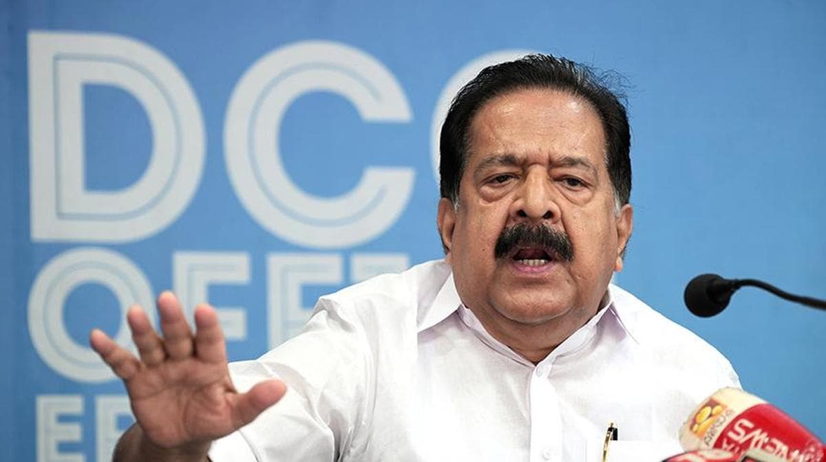 പുനർജനി കേസ്: വി.ഡി സതീശനെ ബന്ധിപ്പിക്കുന്ന തെളിവുകളൊന്നുമില്ലെന്ന് ആഭ്യന്തരമന്ത്രി രമേശ് ചെന്നിത്തല