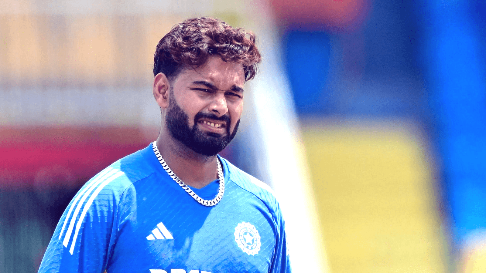 ഉത്തരാഖണ്ഡിൽ വീട് പണിയാൻ ഭൂമി ലഭിക്കുന്നില്ല; മുഖ്യമന്ത്രിയുടെ ഇടപെടൽ തേടി റിഷഭ് പന്ത്