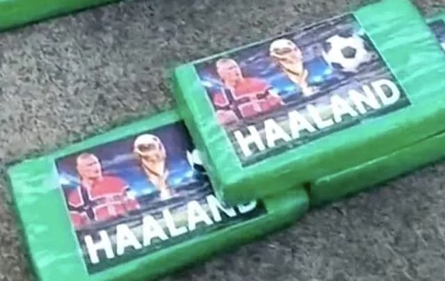 ഫുട്ബോൾ താരം എർലിങ് ഹാളണ്ടിന്റെ ചിത്രം പതിപ്പിച്ച 469 കിലോ കൊക്കെയ്ൻ പിടികൂടി എക്വഡോർ പോലീസ്; പ്രശസ്തരുടെ ചിത്രങ്ങൾ ലഹരി പാക്കറ്റുകളിൽ ഒട്ടിക്കുന്നത് സ്ഥിരം തന്ത്രം