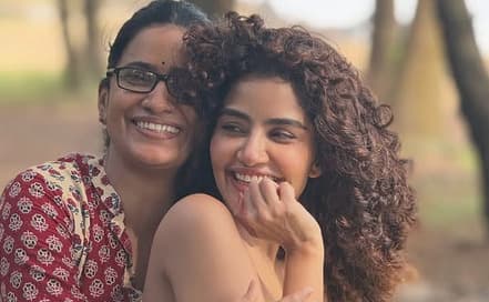 'അയാൾ അന്യനെപ്പോലെയായിരുന്നു, ജീവിതം പൂർണ്ണമായും നിയന്ത്രിച്ചു'; രണ്ട് വർഷം നീണ്ട ടോക്സിക് റിലേഷൻഷിപ്പിനെപ്പറ്റി മനസ്സ് തുറന്ന് അനുപമ പരമേശ്വരൻ
