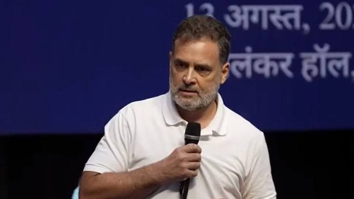 സവർക്കർക്കെതിരായ പ്രസ്താവന: രാഹുൽ ഗാന്ധിക്കെതിരെയുള്ള കേസ് സുപ്രീം കോടതി റദ്ദാക്കി; പ്രോസിക്യൂഷൻ അനുമതിയില്ലെന്ന് ബെഞ്ച്