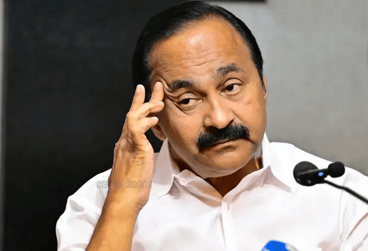 വിഴിഞ്ഞം ഓഹരി കൈമാറ്റം: അദാനി കമ്പനിയെ അതൃപ്തി അറിയിച്ചതിന് ഔദ്യോഗിക രേഖകളില്ല; മുഖ്യമന്ത്രിയുടെ വിശദീകരണത്തിൽ ദുരൂഹതയെന്ന് ആക്ഷേപം