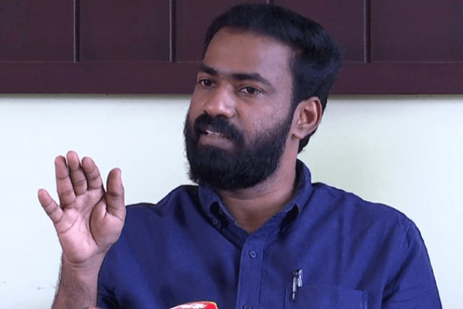 'മിസ' നാടകം സദാചാരവാദികളെ അസ്വസ്ഥരാക്കുന്നതിൽ അതിശയമില്ല; ചരിത്ര യാഥാർത്ഥ്യങ്ങളെ ഭയക്കുന്നവർക്കെതിരെ വി.കെ. സനോജ് എം.എൽ.എ