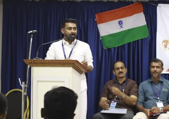 'മിസ' നാടകത്തിലെ നടിക്കെതിരായ സദാചാര ആക്രമണത്തിൽ ശക്തമായ പ്രതിഷേധം; ചിന്നു ചിലങ്കയ്ക്ക് പിന്തുണയുമായി യൂത്ത് കോൺഗ്രസ്