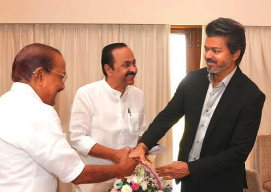 നിർമ്മാണ സാമഗ്രികളുടെ നിയന്ത്രണത്തിൽ കേരളത്തിന് ഇളവ് നൽകുന്നത് പരിഗണിക്കും; തമിഴ്നാട് മുഖ്യമന്ത്രി വിജയ് ഉറപ്പുനൽകിയതായി മുഖ്യമന്ത്രി വി.ഡി. സതീശൻ