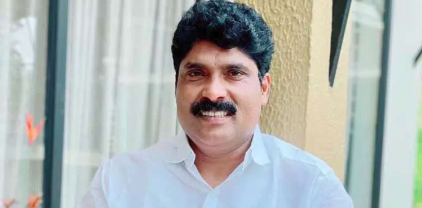 കൃഷിവകുപ്പിന്റെ ഓണച്ചന്തകളിൽ ഡിജിറ്റൽ ഇടപാടുകൾക്കൊപ്പം നേരിട്ടും പണം നൽകാം; പ്രചാരണങ്ങൾ തെറ്റെന്ന് മന്ത്രി ടി. സിദ്ദിഖ്