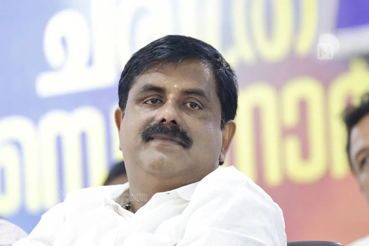 മുന്നണി ചിഹ്നത്തിൽ പോരാടിയിരുന്നെങ്കിൽ അൻവറും വിജയിക്കുമായിരുന്നുവെന്നാണ് ഉദ്ദേശിച്ചത്; വിവാദ പ്രസംഗത്തിൽ വിശദീകരണവുമായി കെ. പ്രവീൺ കുമാർ