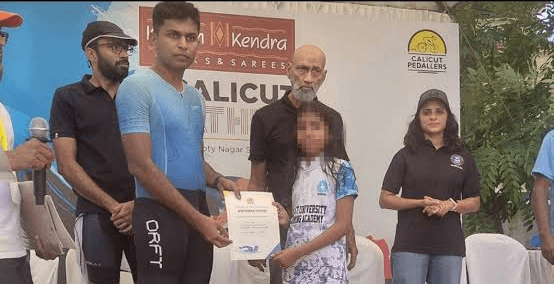കൊലയാളിയായ വെങ്കിട്ടരാമനിൽ നിന്ന് മകൾക്ക് ഉപഹാരം വേണ്ട'; നീന്തൽ മത്സര വേദിയിൽ ശ്രീറാം വെങ്കിട്ടരാമനെതിരെ പ്രതിഷേധം