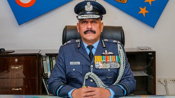 ഓപ്പറേഷൻ സിന്ദൂറിന്റെ കമാൻഡിങ് ചീഫ്; അയോധ്യ രാമക്ഷേത്രത്തിന്റെ പ്രഥമ സി.ഇ.ഒ ആയി റിട്ട. എയർ മാർഷൽ ജീതേന്ദ്ര മിശ്ര ചുമതലയേൽക്കും