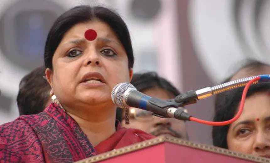 പി.എം ശ്രീ പദ്ധതിയിൽ നിലപാട് കർക്കശമാക്കി ഹൈക്കമാൻഡ്; പദ്ധതി നടപ്പാക്കരുതെന്ന് ദീപാ ദാസ് മുൻഷി