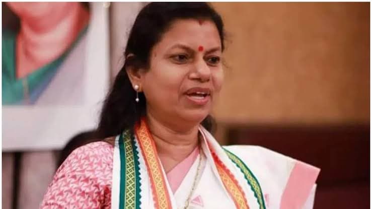108 ആംബുലൻസ് ജീവനക്കാരെ ചർച്ചയ്ക്ക് വിളിച്ച് സർക്കാർ; തൊഴിൽ മന്ത്രി ബിന്ദു കൃഷ്ണയുമായി നാളെ കൂടിക്കാഴ്ച