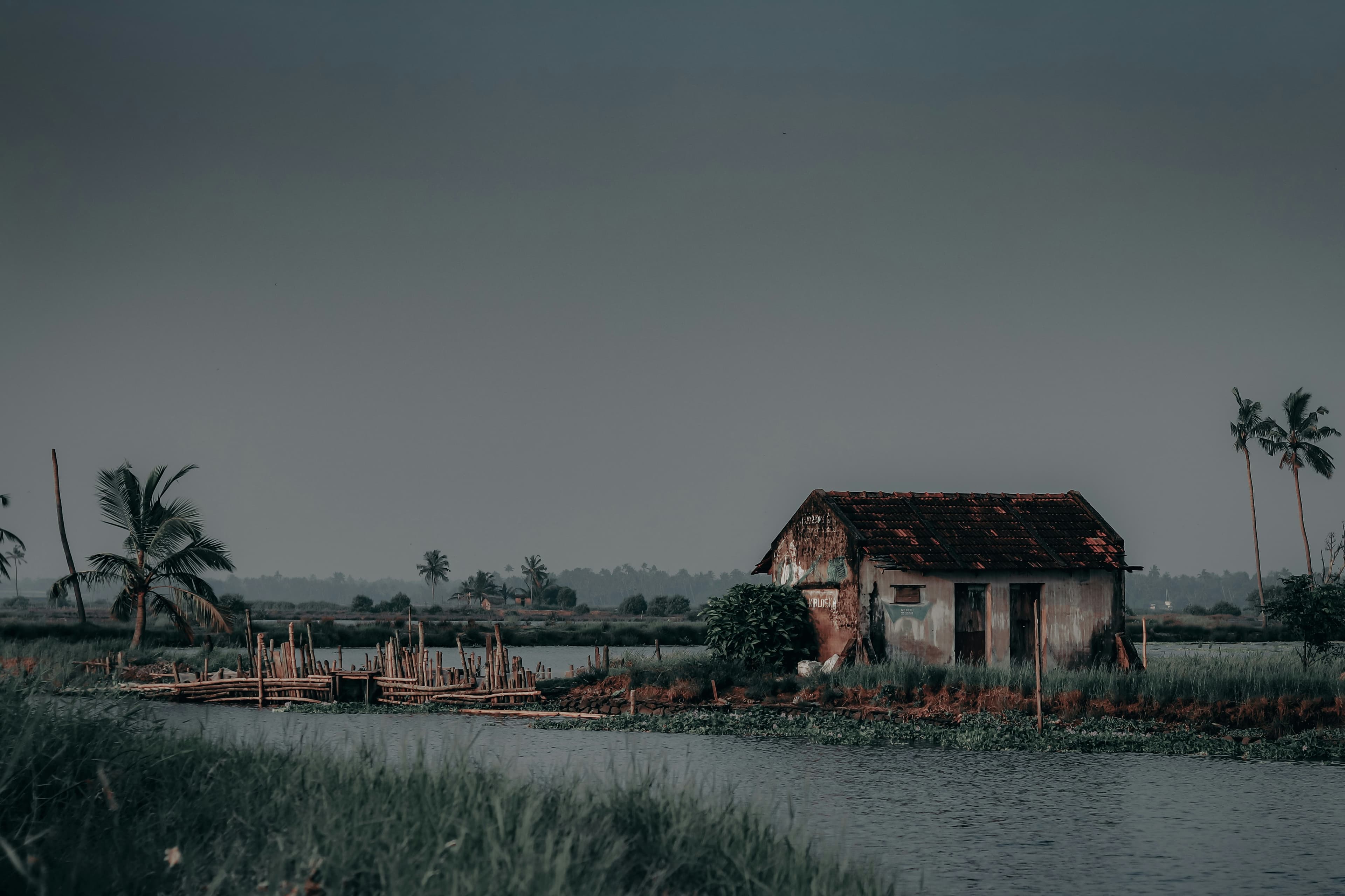 സംസ്ഥാനത്ത് കനത്ത മഴ മുന്നറിയിപ്പ്; ഇന്ന് രണ്ട് ജില്ലകളിൽ ഓറഞ്ച് അലർട്ട്, നാലിടങ്ങളിൽ യെല്ലോ ജാഗ്രത; തീരദേശങ്ങളിൽ മത്സ്യബന്ധനത്തിന് വിലക്ക്