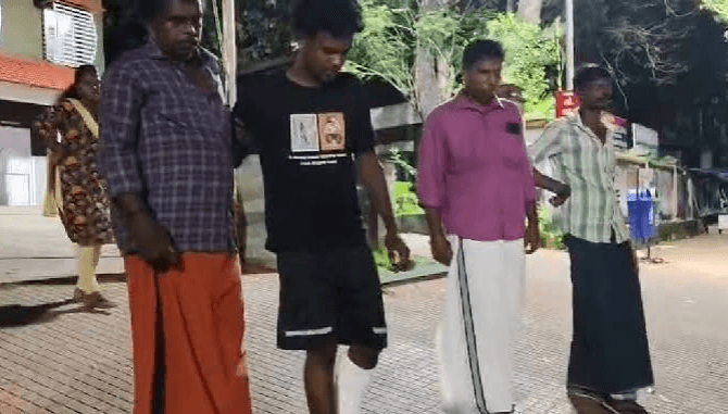 വർക്കലയിൽ പിതാവിന്റെ ദേഹത്ത് ചെളി തെറിപ്പിച്ചത് ചോദ്യം ചെയ്ത യുവാവിന് നേരെ ക്രൂരമായ ആക്രമണം; പോലീസ് കേസെടുത്തു