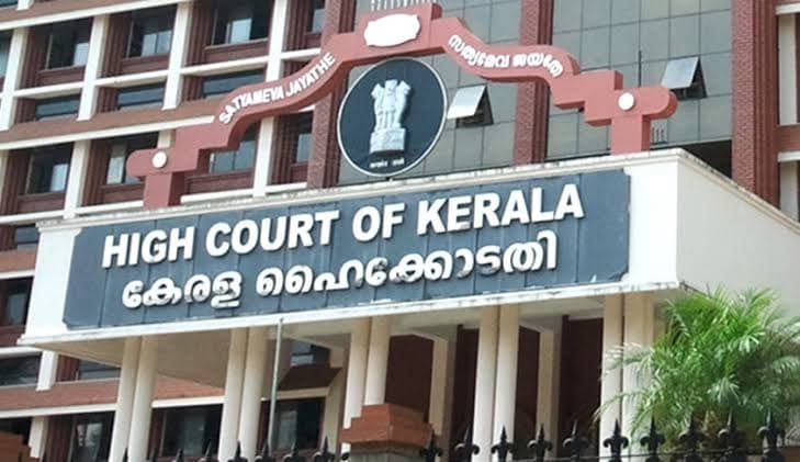 മാധ്യമപ്രവർത്തകൻ കെ.എം. ബഷീർ കൊല്ലപ്പെട്ട കേസ്: വിചാരണ നടപടികൾ ഹൈക്കോടതി തടഞ്ഞു; സ്പെഷ്യൽ പ്രോസിക്യൂട്ടർ വിഷയത്തിൽ രേഖകൾ ഹാജരാക്കാൻ സർക്കാരിന് നിർദ്ദേശം