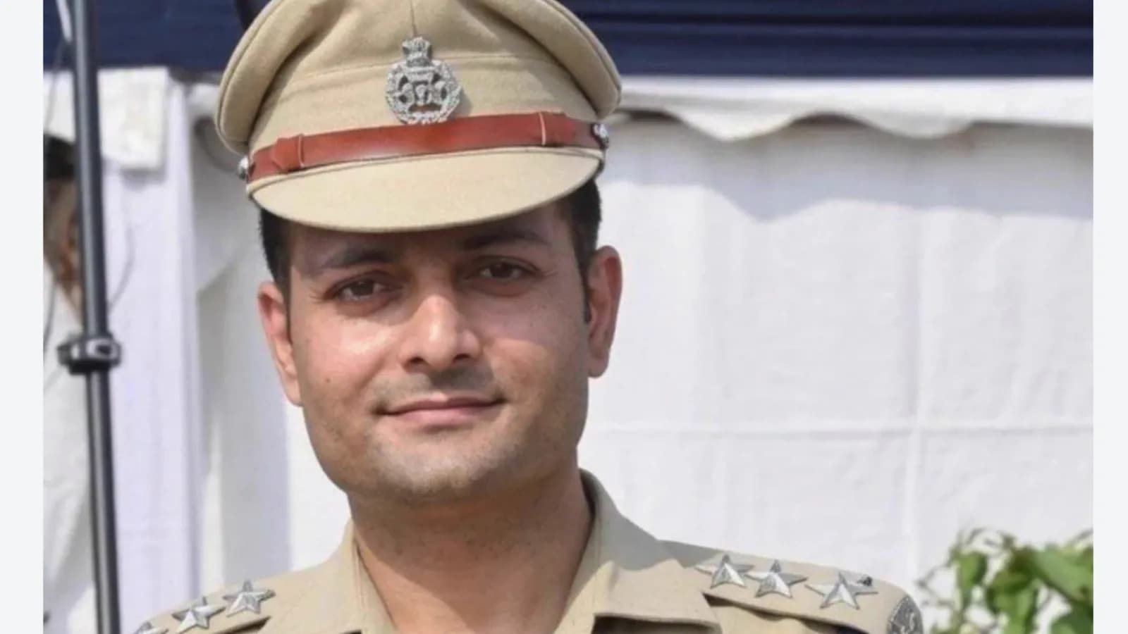 ജന്തർ മന്തർ പ്രതിഷേധത്തിനിടെ മാധ്യമപ്രവർത്തകയെ ലൈംഗികമായി അതിക്രമിച്ചെന്ന പരാതി; ആരോപണവിധേയനായ എസിപി വിവേക് ഭഗതിന് അഡീഷണൽ ഡിസിപിയായി സ്ഥാനക്കയറ്റം