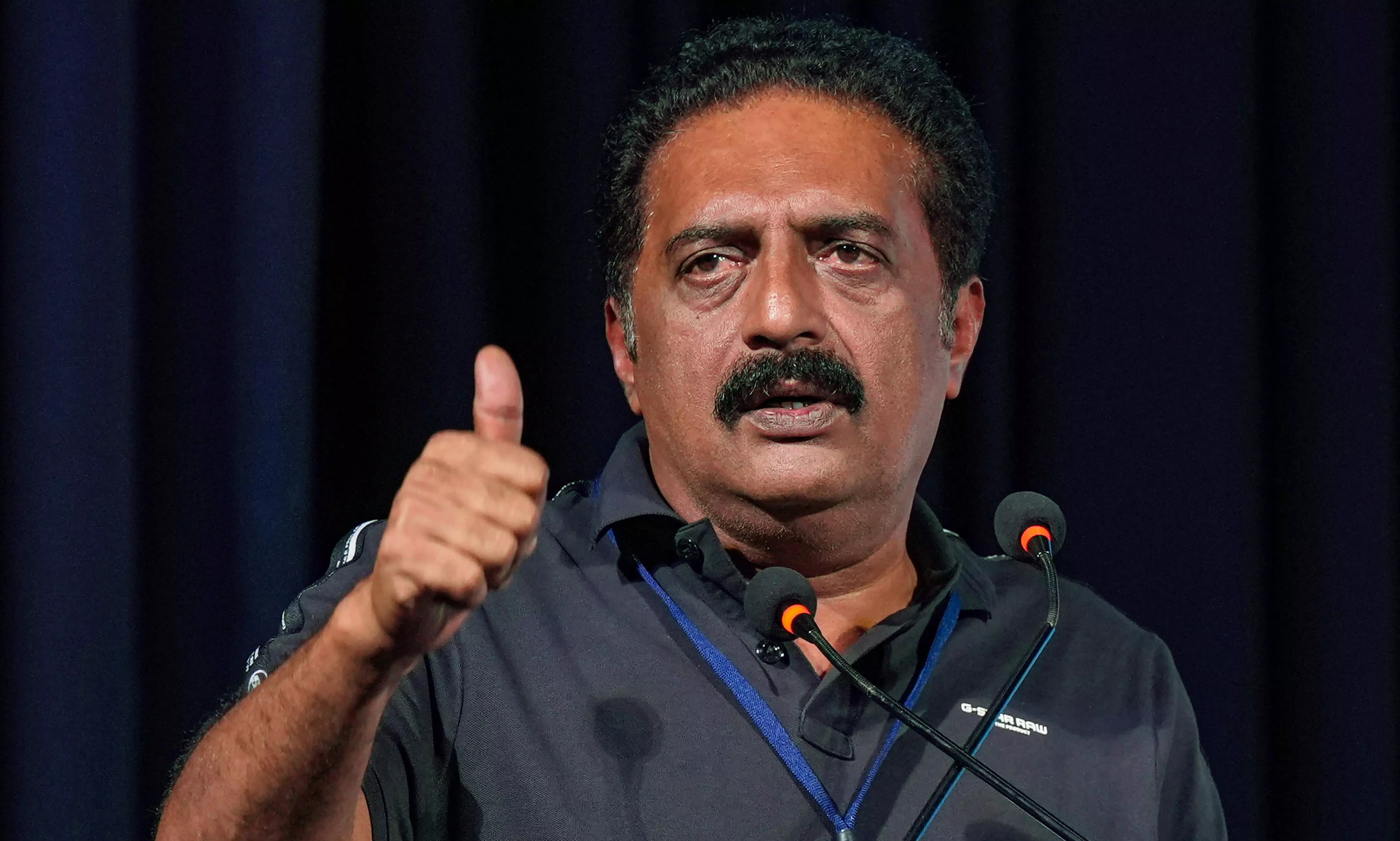 എസ്ഐആർ വഴി 13 കോടി വോട്ടർമാർ പട്ടികയ്ക്ക് പുറത്ത്; പ്രക്രിയ റദ്ദാക്കണമെന്നും പ്രകാശ് രാജ്