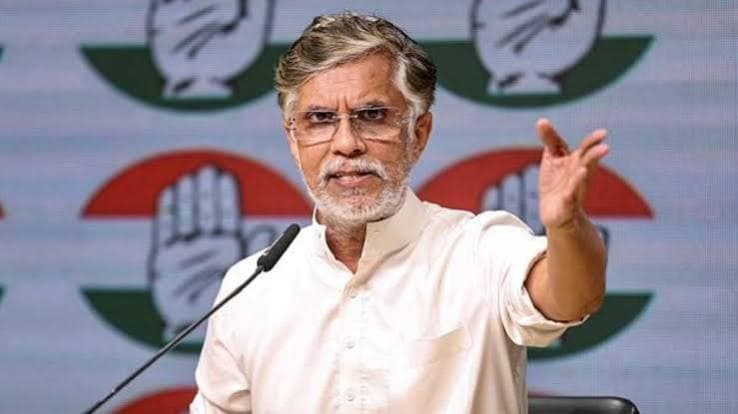 'ഡൽഹി പോലീസ് ഗുണ്ടാരാജ് നടപ്പാക്കുന്നു'; അമിത് ഷായ്ക്കും കേന്ദ്രത്തിനുമെതിരെ ആഞ്ഞടിച്ച് കോൺഗ്രസ് നേതാവ് പവൻ ഖേര