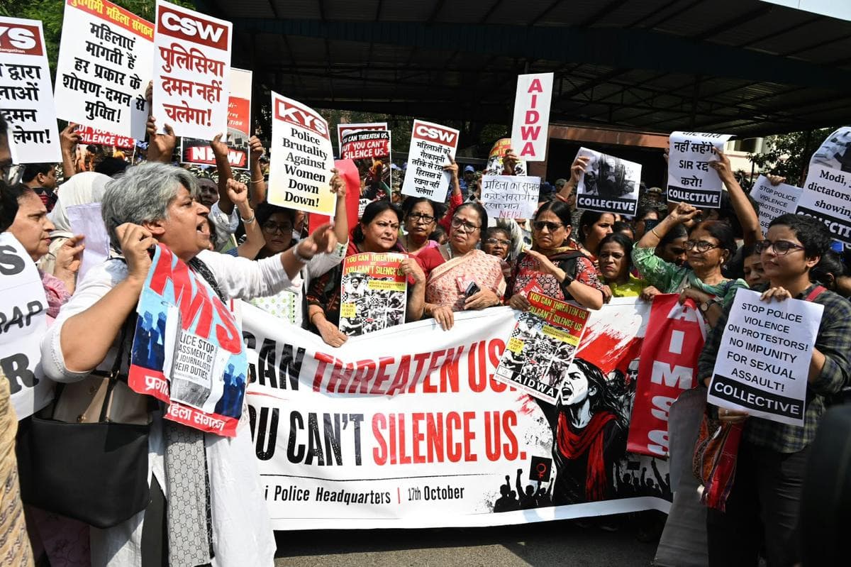 സമരക്കാർക്കെതിരായ ലൈംഗികാതിക്രമം: ഡൽഹി പൊലീസ് ആസ്ഥാനത്തേക്ക് വനിതാ സംഘടനകളുടെ മാർച്ച്; കുറ്റക്കാരായ ഉദ്യോഗസ്ഥർക്കെതിരെ നടപടി വേണമെന്ന് ആവശ്യം