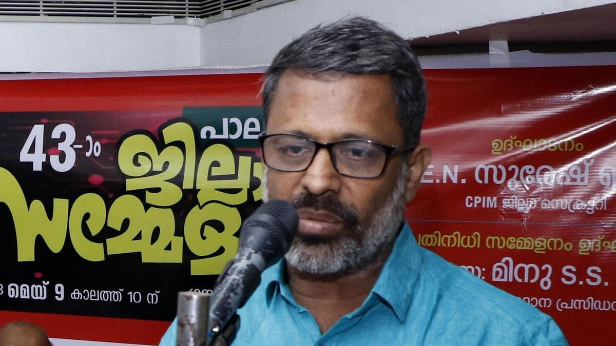 അനധികൃത സ്വത്ത് സമ്പാദന പരാതി: സിപിഐഎം പാലക്കാട് മുൻ ജില്ലാ സെക്രട്ടറി ഇ.എൻ. സുരേഷ് ബാബുവിനെതിരെ വിജിലൻസ് അന്വേഷണം ആവശ്യപ്പെട്ട് പരാതി