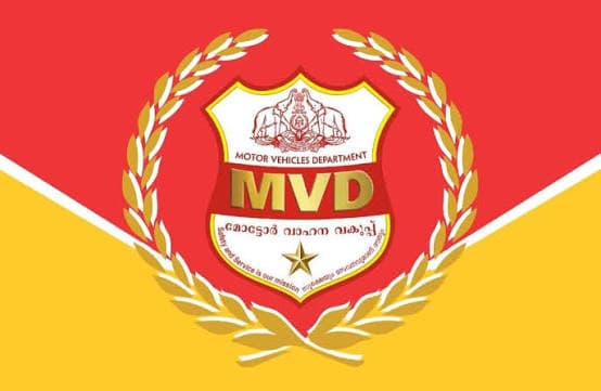 അപകടകരമായ വിധത്തിൽ ഇരുചക്രവാഹന യാത്ര: കുസാറ്റ് വിദ്യാർത്ഥികളുടെ ഡ്രൈവിങ് ലൈസൻസ് സസ്പെൻഡ് ചെയ്യാൻ എം.വി.ഡി