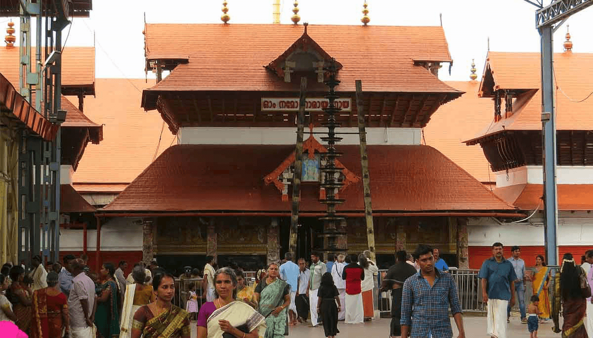 ഗുരുവായൂർ ക്ഷേത്രത്തിൽ വെർച്വൽ ക്യൂ സംവിധാനത്തിന് തുടക്കം; മണിക്കൂറിൽ 300 പേർക്ക് ദർശനം, പരീക്ഷണം ചൊവ്വ, വ്യാഴം ദിവസങ്ങളിൽ