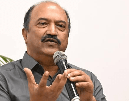 പേര് വെളിപ്പെടുത്തിയാൽ അപകടമാകുന്ന നിക്ഷേപകനെ കാണാനാണോ മുഖ്യമന്ത്രി പോയത്?: ചോദ്യങ്ങളുമായി കെ.എൻ. ബാലഗോപാൽ