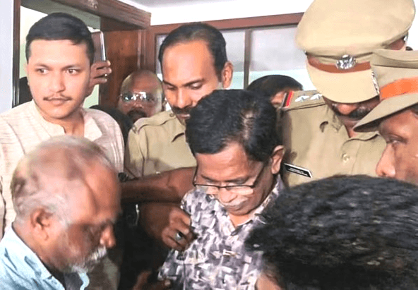 ടി.ജി. മോഹൻദാസിന് ജാമ്യം: മുൻകൂട്ടി നോട്ടീസ് നൽകാതെയുള്ള അറസ്റ്റ് നിയമവിരുദ്ധം
