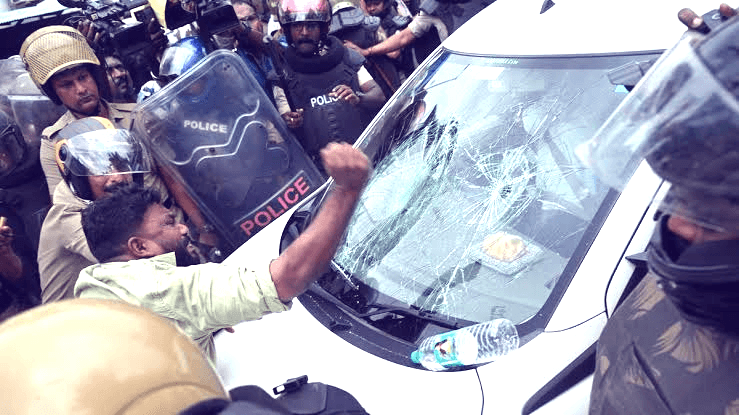 ഇ.ഡി ഉദ്യോഗസ്ഥരെ മർദ്ദിച്ച സംഭവം: അന്വേഷണസംഘത്തെ പുനഃസംഘടിപ്പിച്ചു; സി.പി.ഐ.എം മുതിർന്ന നേതാക്കളെ ചോദ്യം ചെയ്യും