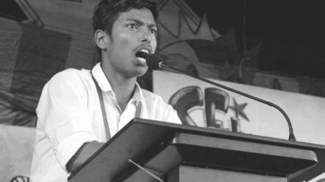 മഹാരാജാസ് കോളേജ് അഭിമന്യു വധക്കേസ്: 16 പ്രതികളും കോടതിയിൽ നേരിട്ട് ഹാജരായി; കുറ്റം നിഷേധിച്ചു
