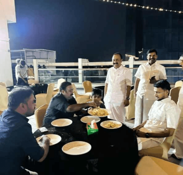 2025-ലെ വി.ഡി. സതീശന്റെ ഇഫ്താർ വിരുന്നിൽ ലഹരിക്കേസ് പ്രതി മുഹമ്മദ് ഹുസൈനും പങ്കെടുത്തു; ക്ഷണം പ്രത്യേക അതിഥികൾക്ക് മാത്രമുള്ള ചടങ്ങിൽ