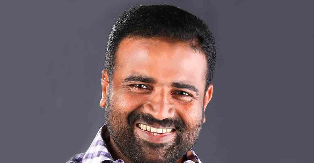 സീറ്റ് ബെൽറ്റ് ധരിക്കാതെയുള്ള യാത്ര: പിഴവുപറ്റിയെന്ന് സമ്മതിച്ച് സി.ആർ മഹേഷ് എം.എൽ.എ; പിഴ അടയ്ക്കാൻ തയ്യാറാണെന്ന് വിശദീകരണം