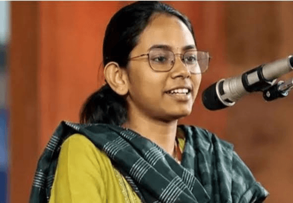 ഐഷി ഘോഷ് പങ്കെടുക്കുന്ന 'ഷീ ഫെസ്റ്റി'ന് കണ്ണൂർ സർവ്വകലാശാലയുടെ വിലക്ക്; വി.സിയുടെ തീരുമാനം തള്ളി പരിപാടിയുമായി മുന്നോട്ടെന്ന് എസ്.എഫ്.ഐ