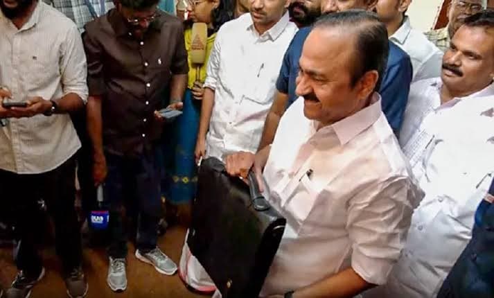 ഓണച്ചെലവുകൾക്കായി 2,200 കോടി രൂപ കടമെടുക്കാൻ സംസ്ഥാന സർക്കാർ; യു.ഡി.എഫ് ഭരണത്തിലെ ആകെ കടമെടുപ്പ് 14,400 കോടിയാകും