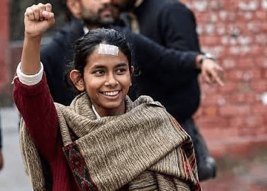 കേരളത്തിലെ വി.സിമാർ രാഷ്ട്രീയ അജണ്ടയോടെ പ്രവർത്തിക്കുന്നു; ആർ.എസ്.എസ് പരിപാടികളിലെ പങ്കാളിത്തത്തെ അപലപിച്ച് എസ്.എഫ്.ഐ ദേശീയ നേതാവ് ഐഷി ഘോഷ്