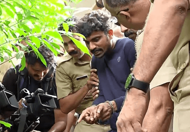 നെടുമങ്ങാട് ഒന്നര വയസ്സുകാരന്റെ കൊലപാതകം: അമ്മയ്ക്കും രണ്ടാനച്ഛനുമെതിരെ 78 പേജുള്ള കുറ്റപത്രം സമർപ്പിച്ച് പോലീസ്