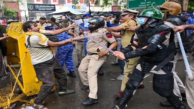 ജന്തർമന്തറിലെ സി.ജെ.പി സമരത്തിലെ പോലീസ് നടപടി: പെല്ലറ്റ് ആക്രമണം ഉൾപ്പെടെ അന്വേഷിക്കാൻ സുപ്രീം കോടതിയുടെ അഞ്ചംഗ സമിതി