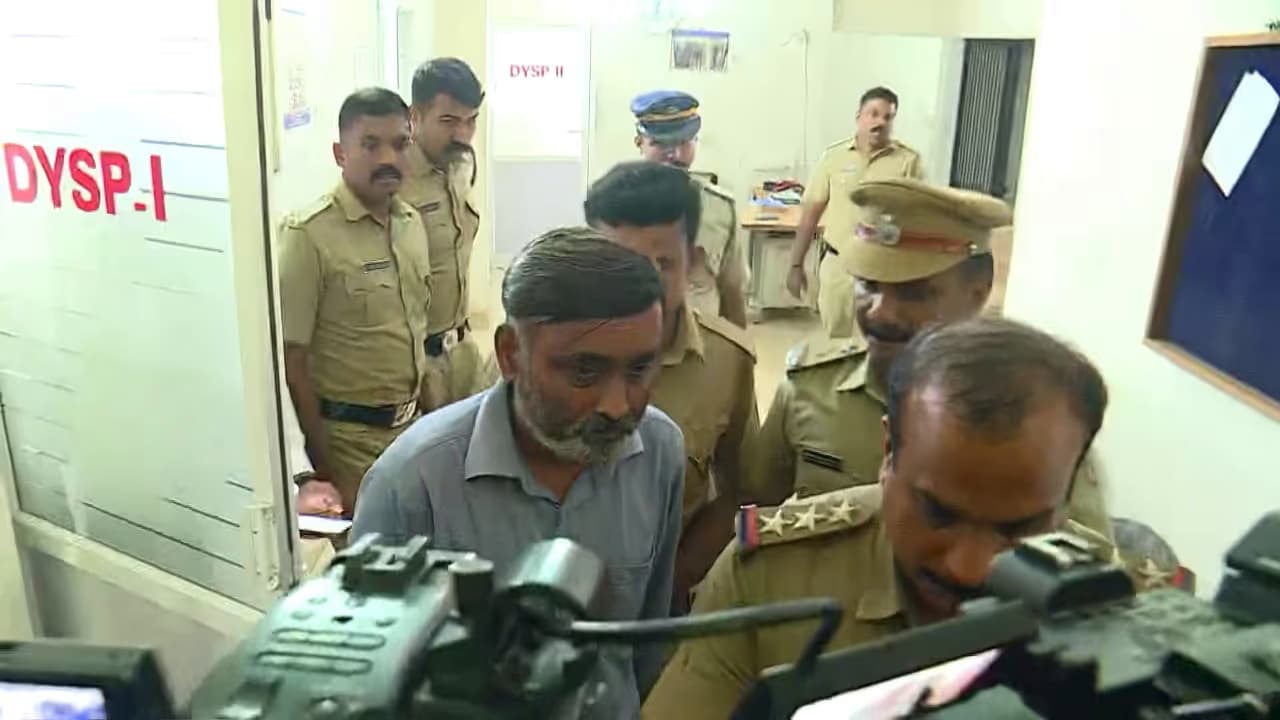നിതിൻ രാജിന്റെ മരണം: ഡോ. റാമിന്റെ അറസ്റ്റിലെ ഗുരുതര വീഴ്ച; ഹൈക്കോടതി വിമർശനത്തിന് പിന്നാലെ ക്രൈം ബ്രാഞ്ച് ഡിവൈ.എസ്.പിക്ക് സസ്പെൻഷൻ