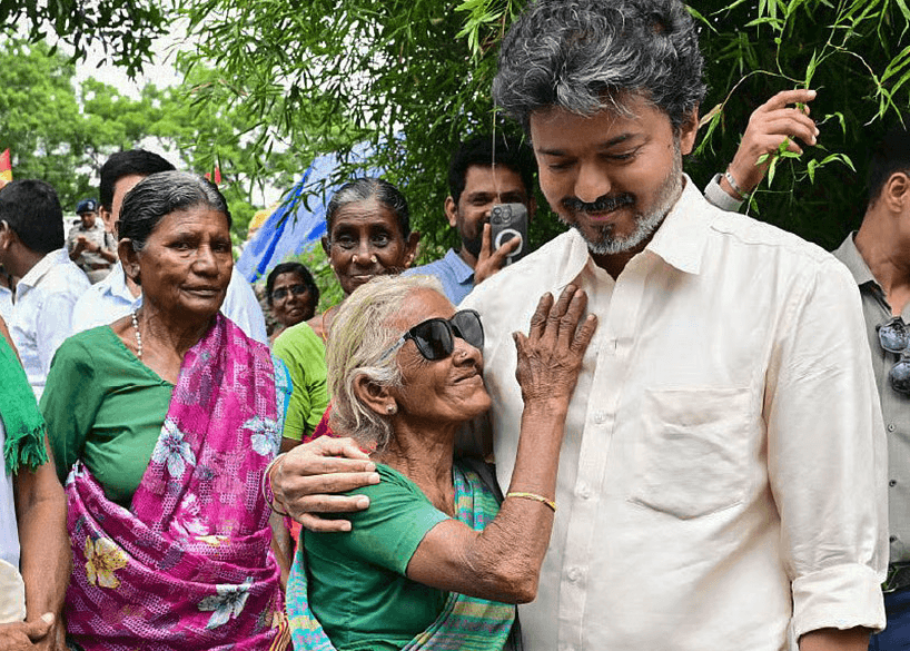 ഭക്ഷണം പോലും കഴിക്കാതെ കാത്തിരുന്ന കർഷകത്തൊഴിലാളി; ചെല്ലത്തിന് വിജയ്യുടെ സ്നേഹ സമ്മാനമായി 50,000 രൂപയുടെ സൺഗ്ലാസ്