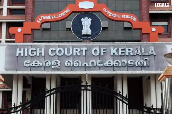 കശുവണ്ടി അഴിമതിക്കേസ്: ഉദ്യോഗസ്ഥർക്ക് രാജാവിനേക്കാൾ വലിയ രാജഭക്തിയെന്ന് ഹൈക്കോടതി; സർക്കാരിന് രൂക്ഷവിമർശനം