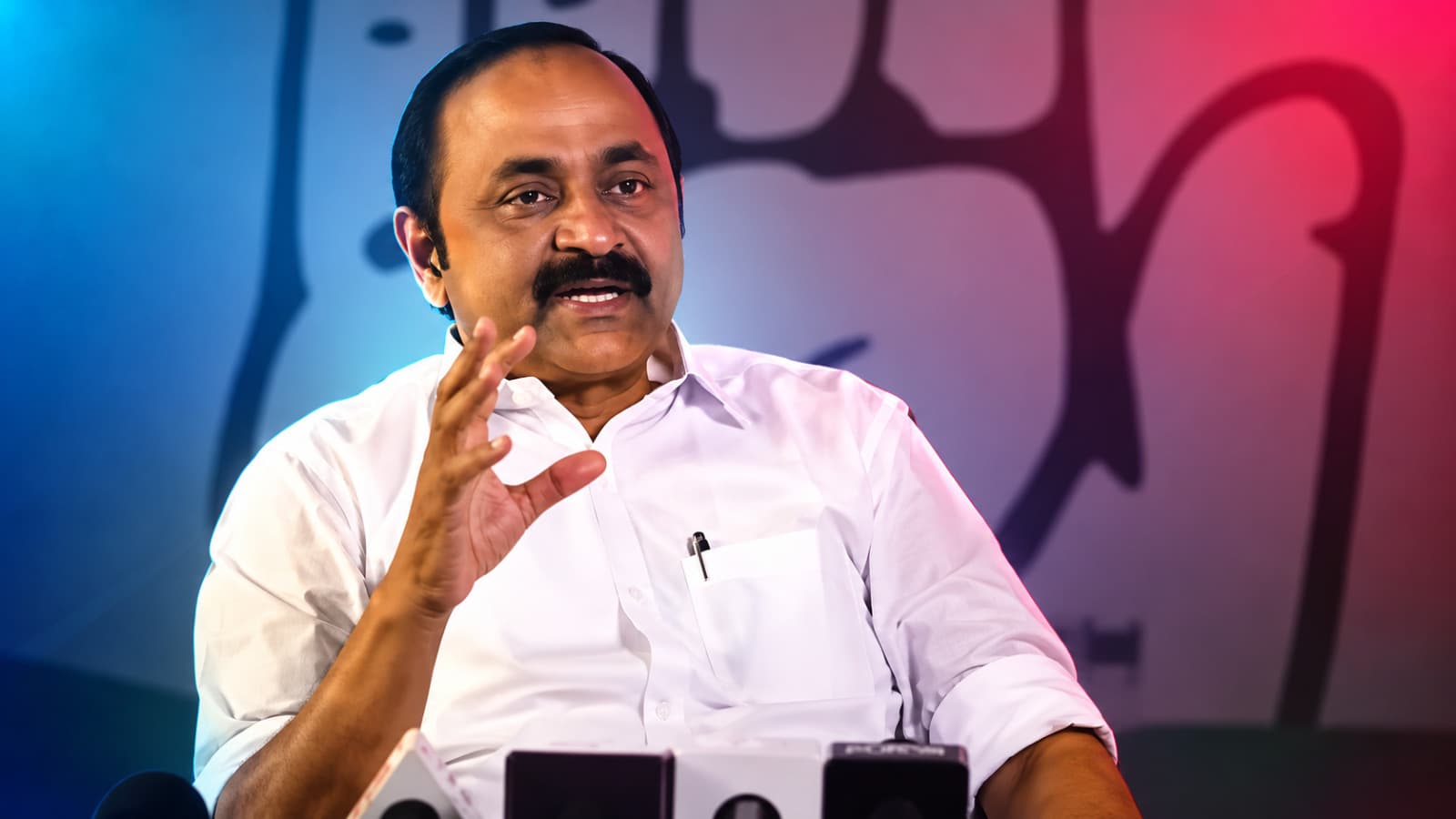ജി.എസ്.ടി വകുപ്പിന് കരുത്താകാൻ 64 പുതിയ വാഹനങ്ങൾ; ഫ്ലാഗ് ഓഫ് നിർവ്വഹിച്ച് മുഖ്യമന്ത്രി വി.ഡി. സതീശൻ