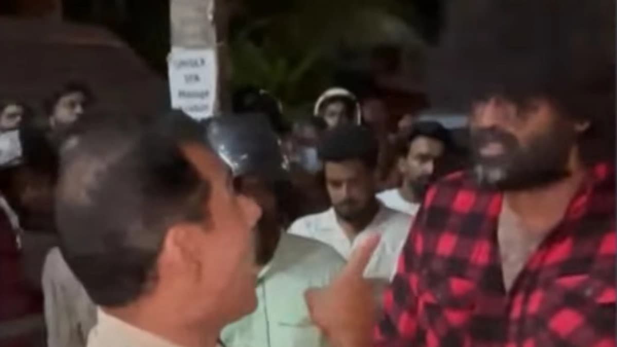 മദ്യപിച്ച് വാഹനാപകടം ഉണ്ടാക്കിയെന്ന് പരാതി; യൂട്യൂബർ അശ്വന്ത് കോക്കിനെതിരെ കേസ്, അറസ്റ്റിന് പിന്നാലെ സ്റ്റേഷൻ ജാമ്യം