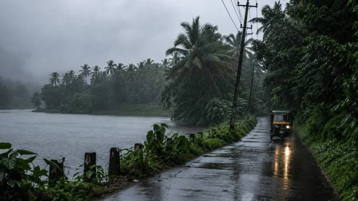 കേരളത്തിൽ അഞ്ചുദിവസം വ്യാപക മഴയ്ക്കും ശക്തമായ കാറ്റിനും സാധ്യത; ഇന്ന് ഒമ്പത് ജില്ലകളിൽ യെല്ലോ അലർട്ട്