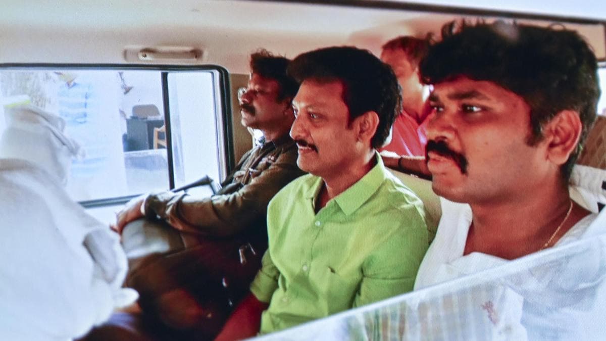 100 കോടിയുടെ സ്കൂൾ അഴിമതിക്കേസ്: തമിഴ്നാട് മുൻ മന്ത്രി അൻബിൽ മഹേഷ് പൊയ്യാമൊഴി അറസ്റ്റിൽ; മുൻകൂർ ജാമ്യാപേക്ഷ മദ്രാസ് ഹൈക്കോടതി തള്ളി